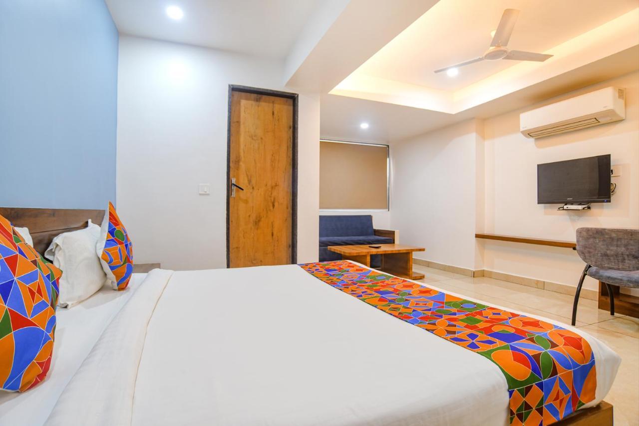 Fabhotel Blue Marine Индаур Экстерьер фото