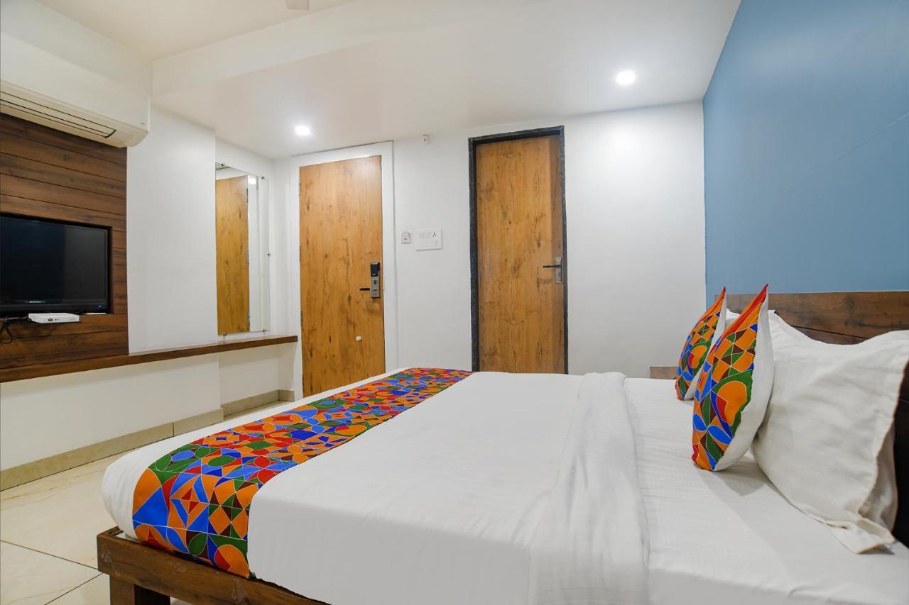 Fabhotel Blue Marine Индаур Экстерьер фото